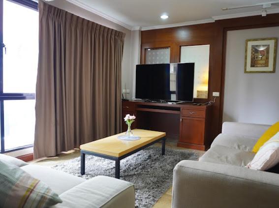 Young Place بانكوك المظهر الخارجي الصورة